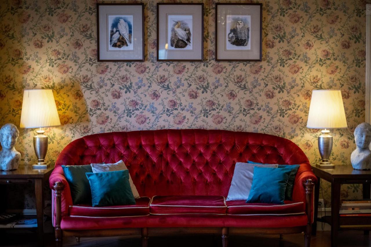 Dwor Kaliszki Hotel Eksteriør billede